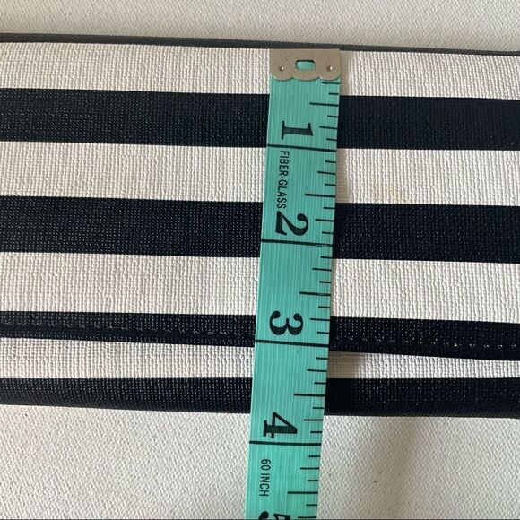 KUT from the Kloth striped wallet - Picture 7 of 7